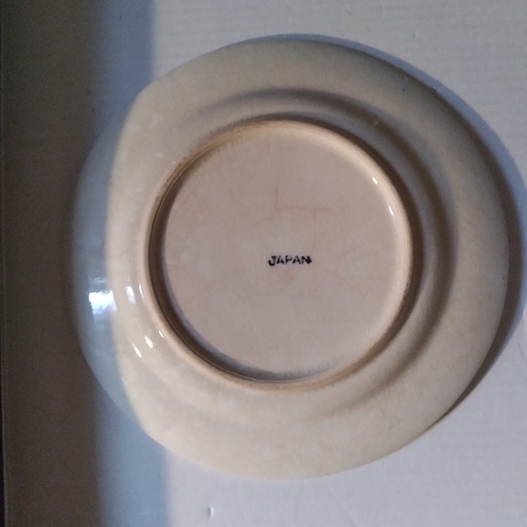 Blue Willow Antique Saucer - Picture 9 of 9